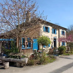  Bed & Breakfast Ille Flottante, Maison Eclusiere Et Hebergements Insolites Sur Le Canal